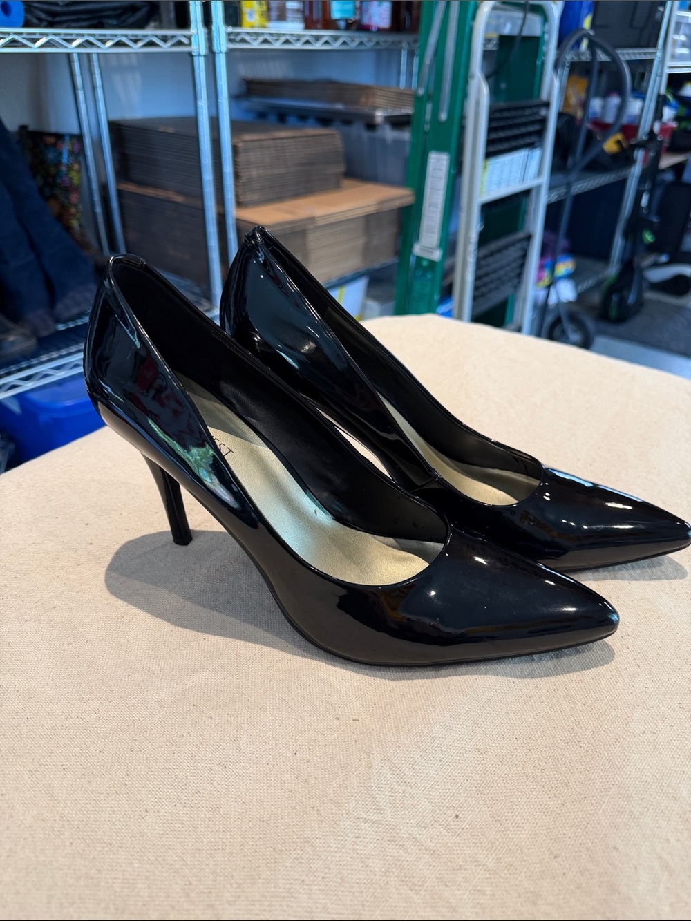 Nine west Classic Black Patent Pointed-Toe Pumps - Women size 8 1/2